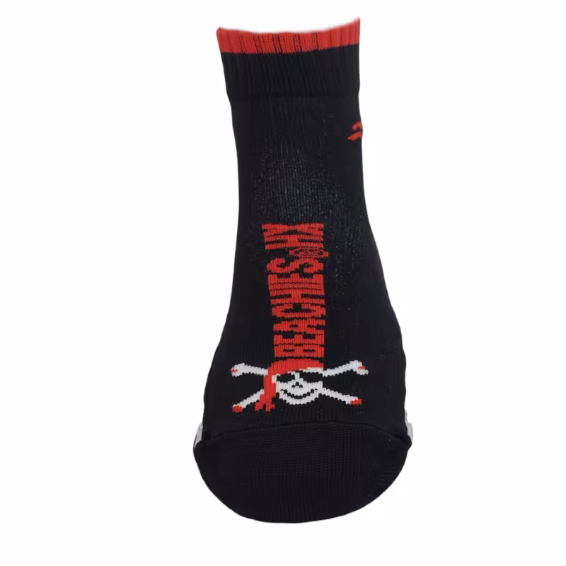 Beachies Watt-/Strandsocke mit schnittfester Sohle für Kinder in schwarz mit Pirat in rot weiss
