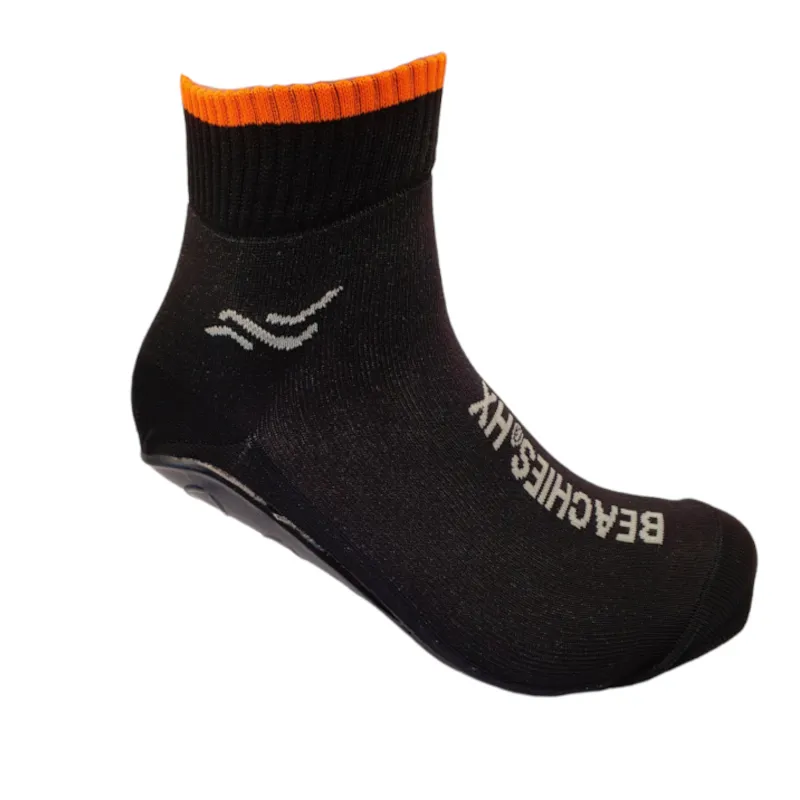 Beachies Watt-/Strandsocke mit schnittfester Sohle in schwarz mit orangenem Bund