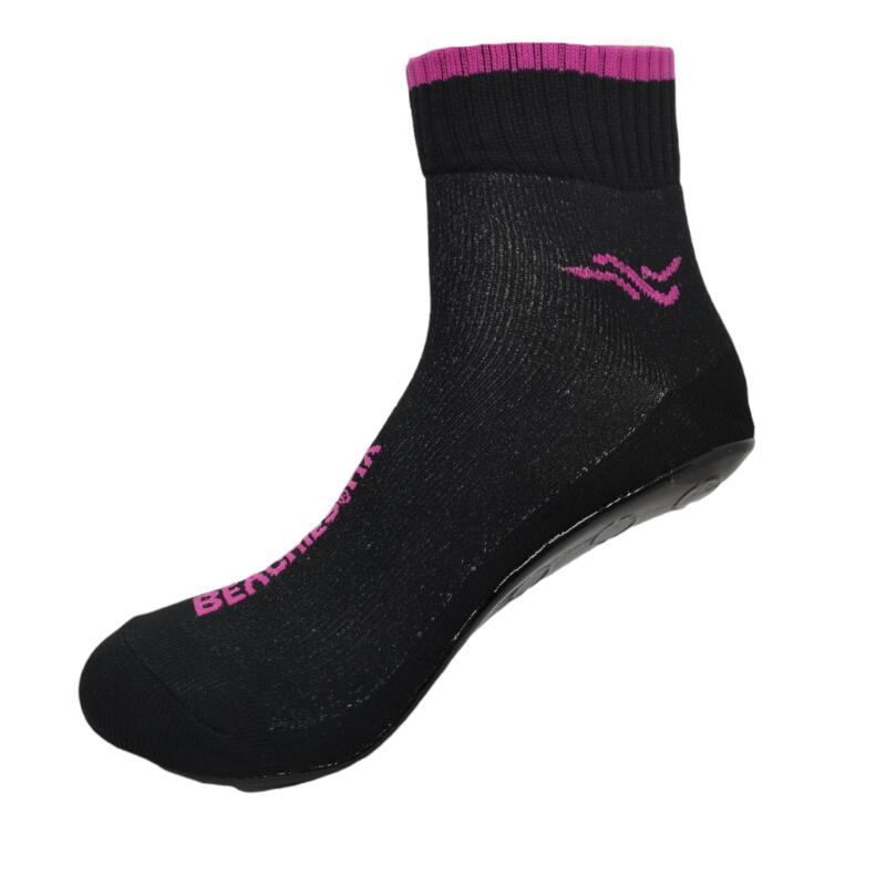 Beachies Watt-/Strandsocke mit schnittfester Sohle in schwarz mit pinkem Bund seitlich