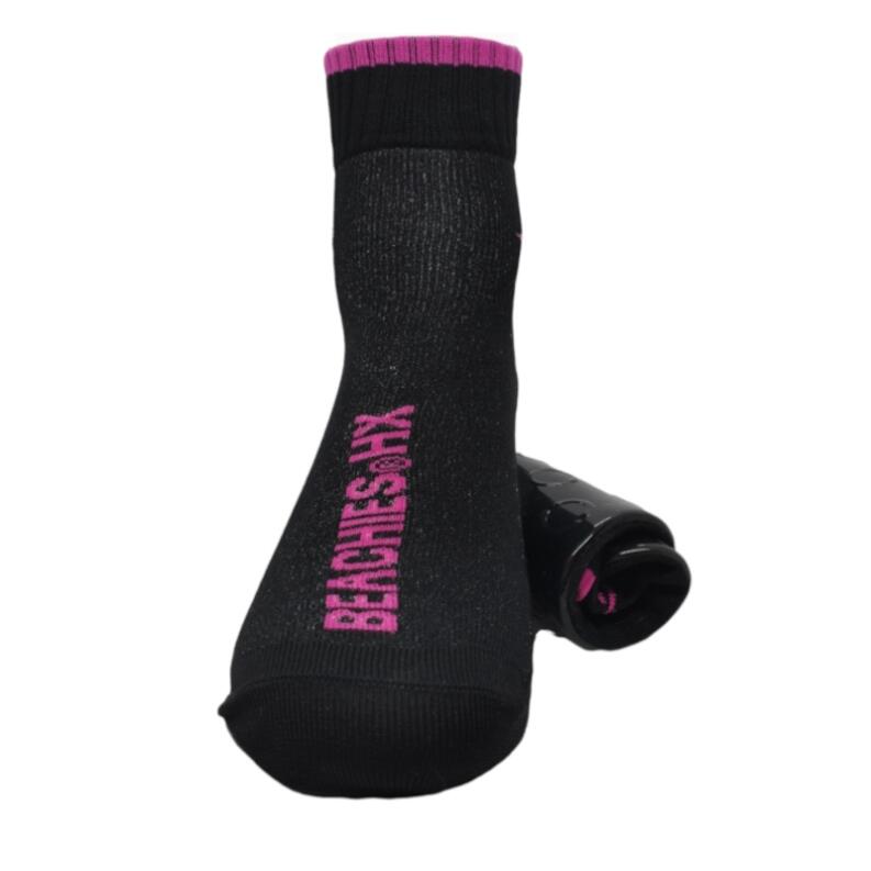 Beachies Watt-/Strandsocke mit schnittfester Sohle in schwarz mit pinkem Bund frontal