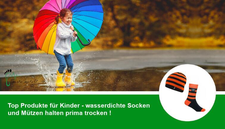 Pfiffige Kinder-Utensilien - wasserdichte Mützen und Socken halten prima trocken!